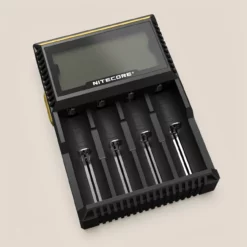 Nitecore Digicharger D4 4スロットLCD充電器